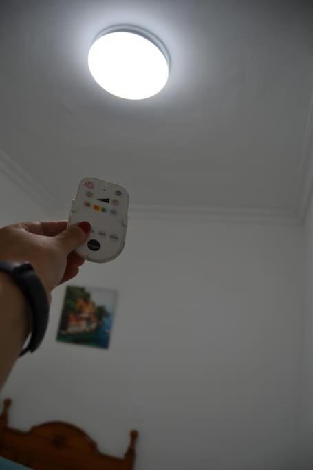 Cozy And Well Connected Apartment Севиля Екстериор снимка