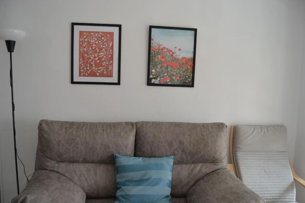 Cozy And Well Connected Apartment Севиля Екстериор снимка